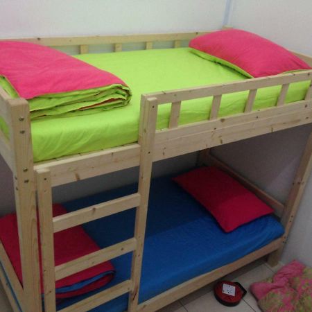 Nuha Homestay Seri Iskandar Exterior foto
