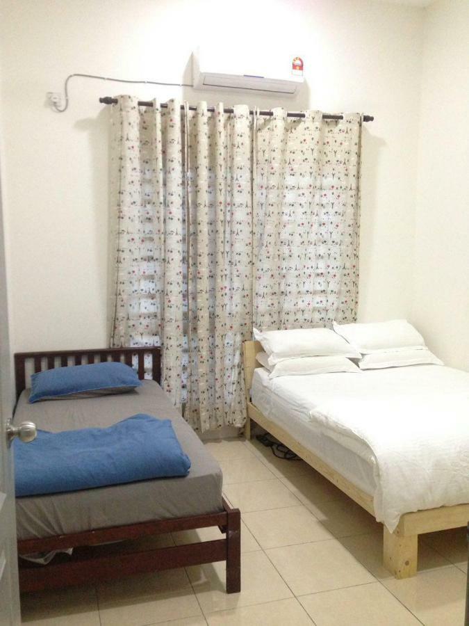 Nuha Homestay Seri Iskandar Exterior foto