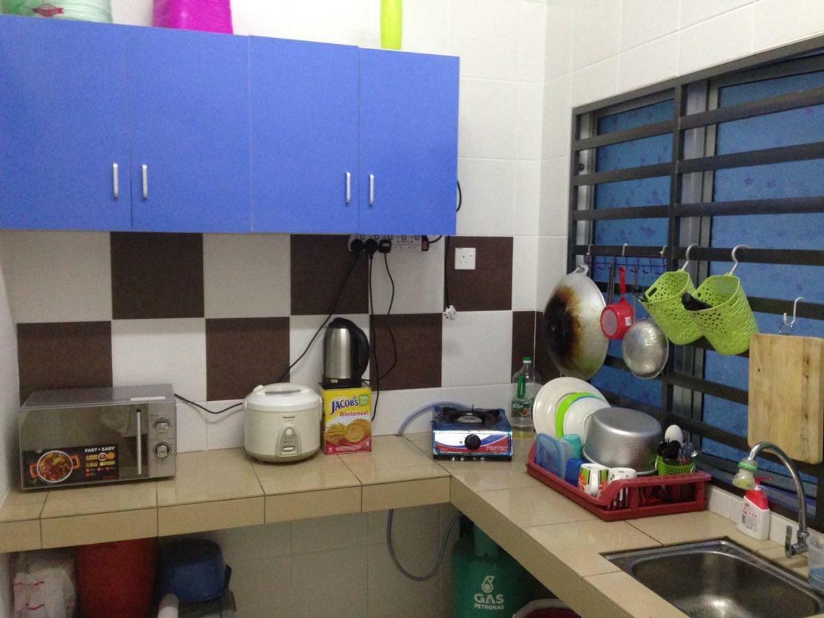Nuha Homestay Seri Iskandar Exterior foto